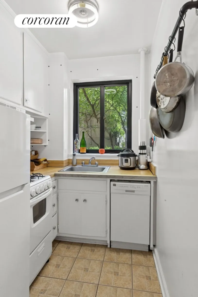 New York City Real Estate | View 100 Remsen Street, 1D | room 1