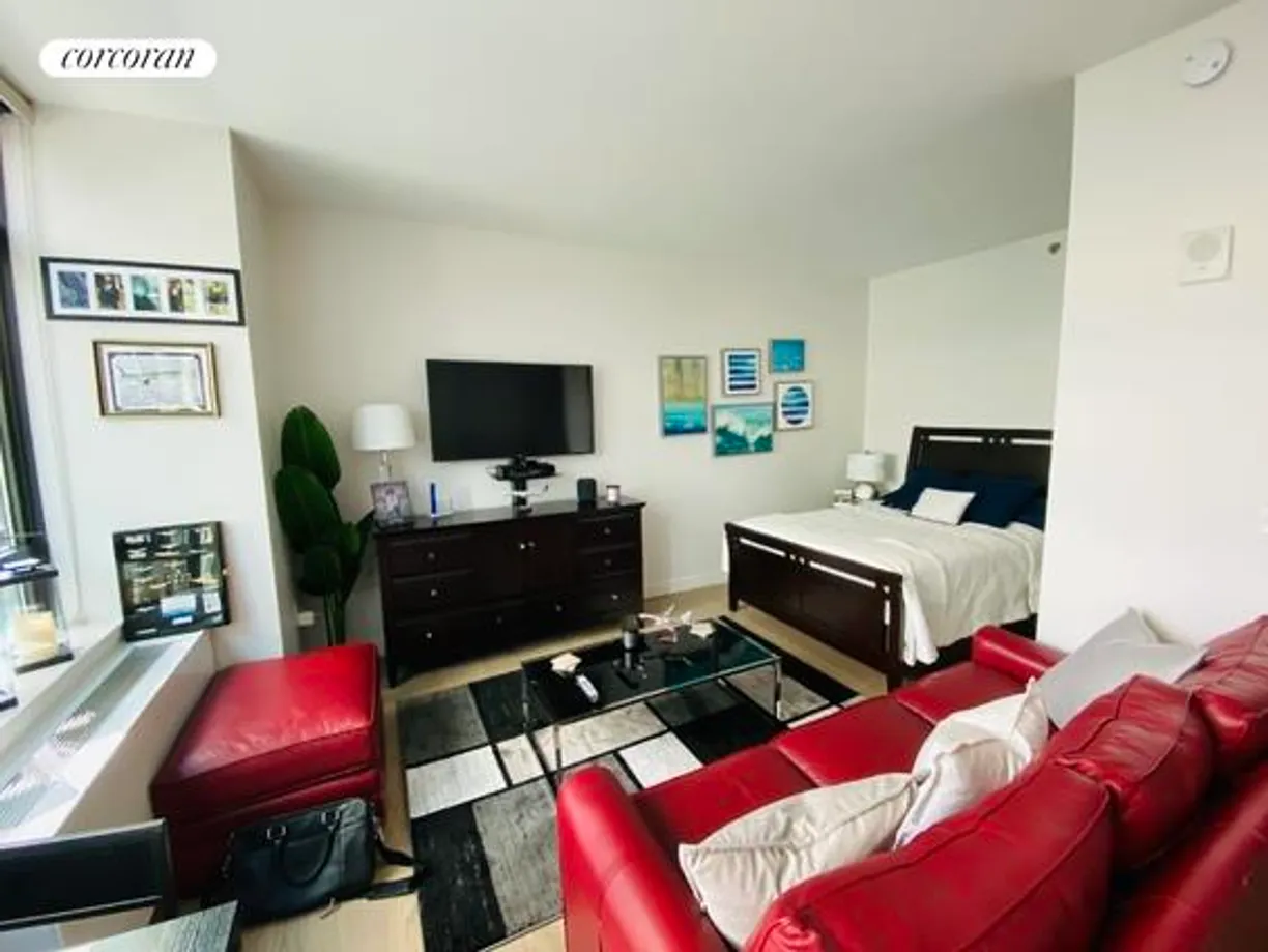 New York City Real Estate | View 44-28 Purves Street, 3G | 1 Bath