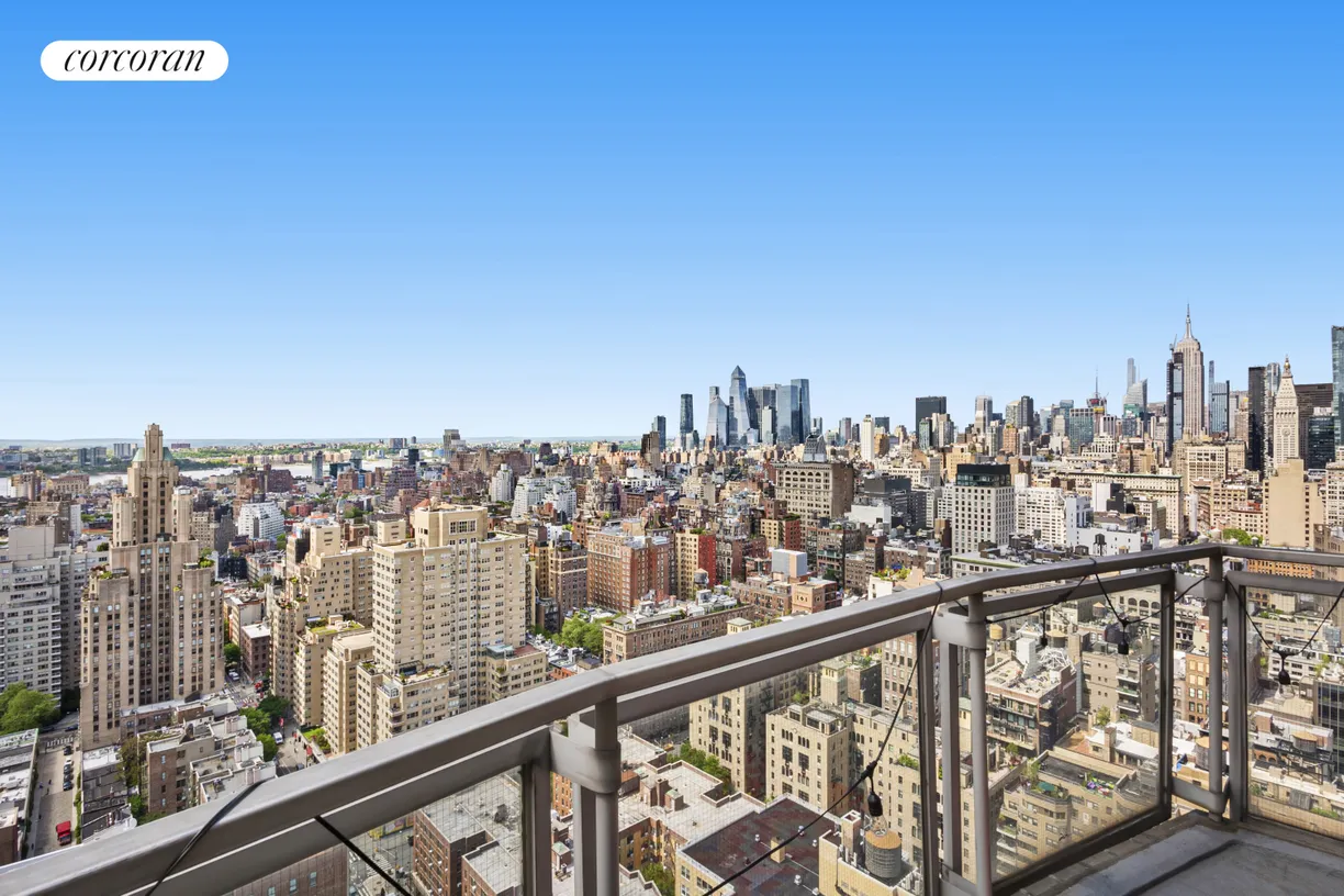 New York City Real Estate | View 60 East 8th Street, 34C | room 1