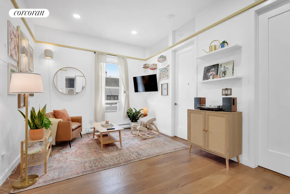 New York City Real Estate | View 462 Amsterdam Avenue, 5R | 2 Beds, 1 Bath
