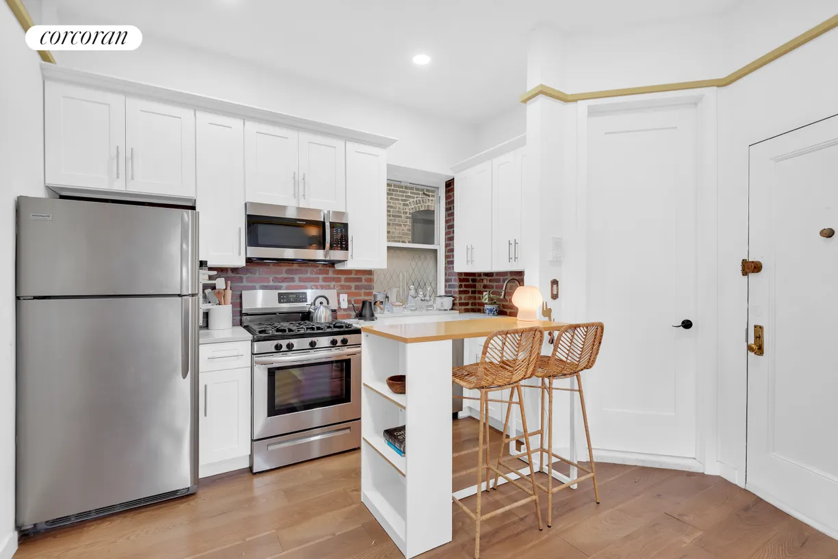 New York City Real Estate | View 462 Amsterdam Avenue, 5R | room 1