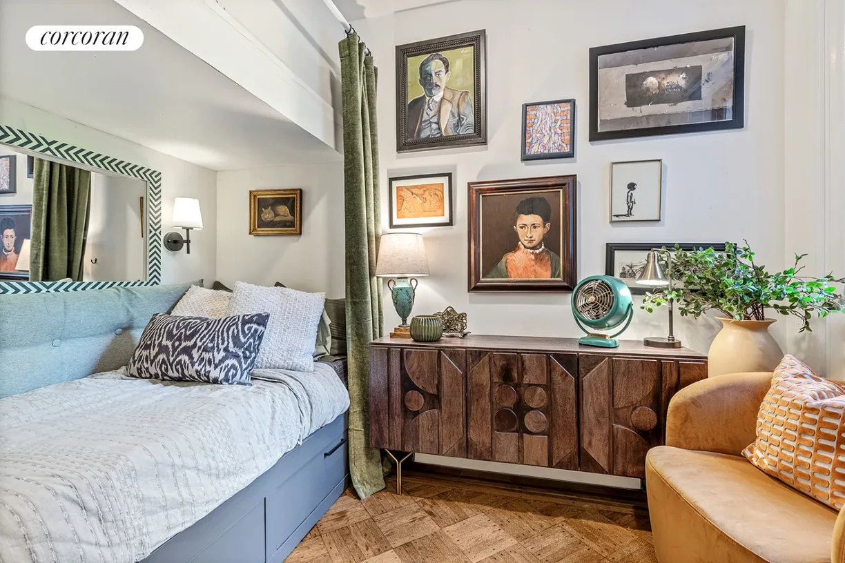 New York City Real Estate | View 137 West 12th Street, 3/3 | room 2