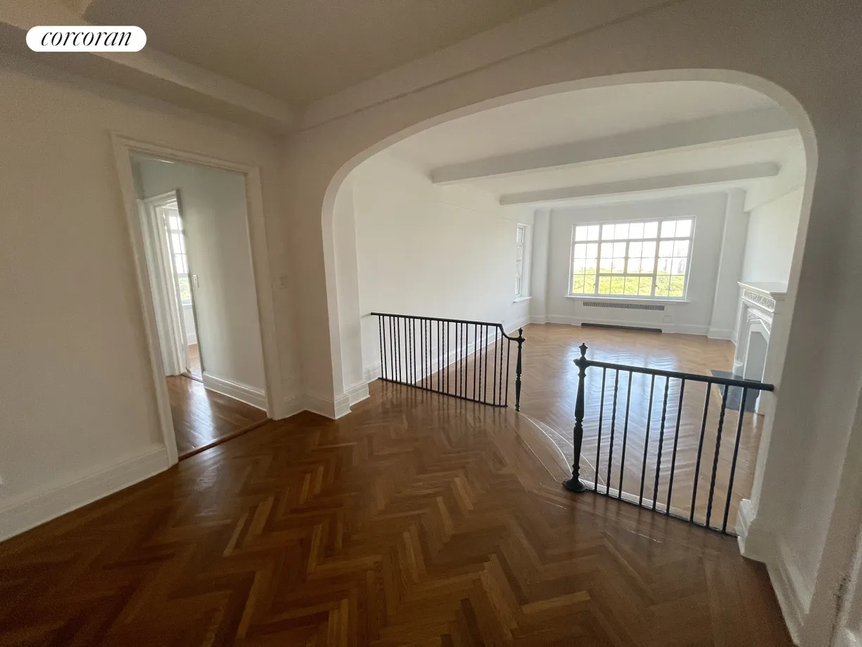 New York City Real Estate | View 241 Central Park West, 17F | Dining Bay/ Foyer