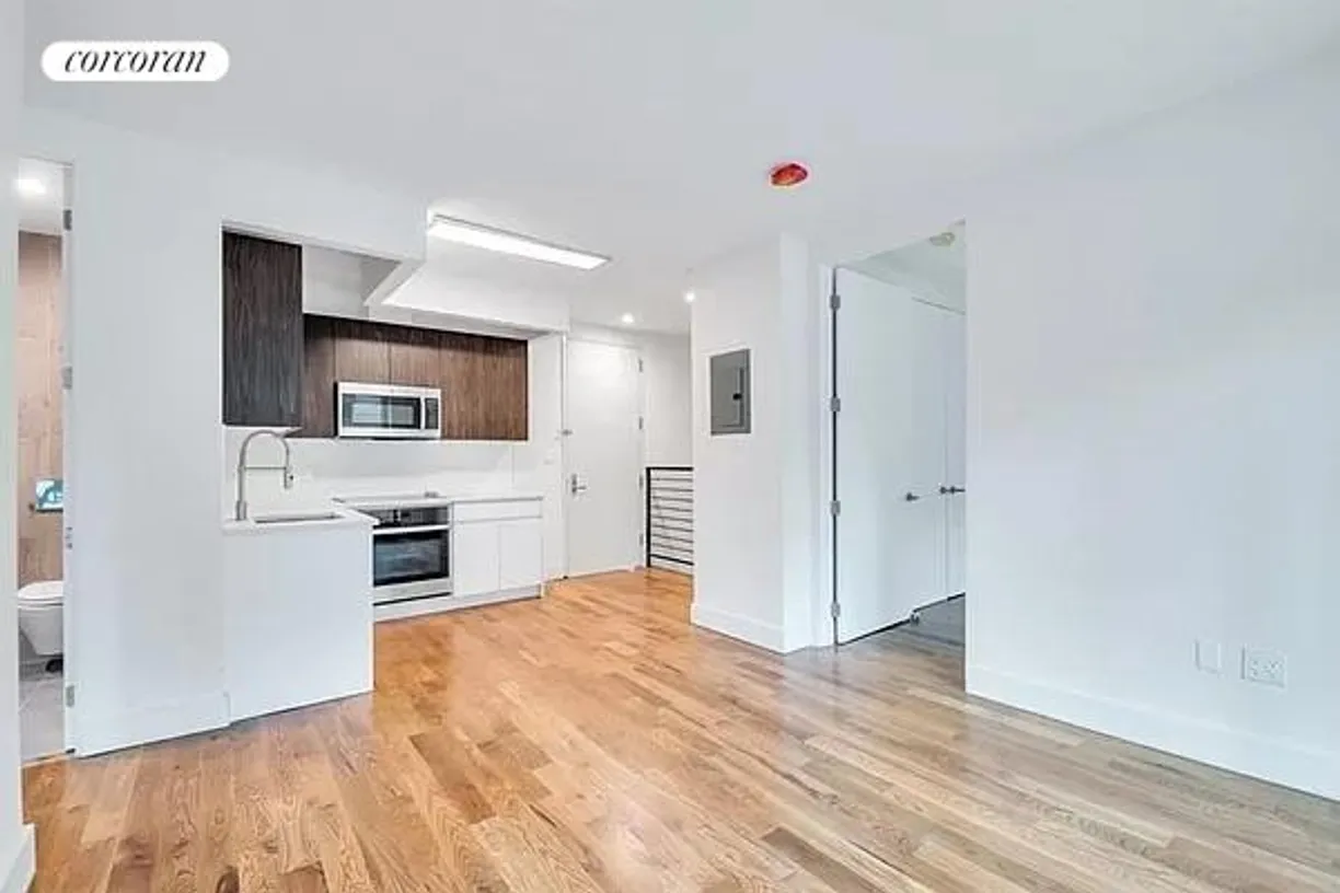 New York City Real Estate | View 194 Lexington Avenue, 7 | room 1