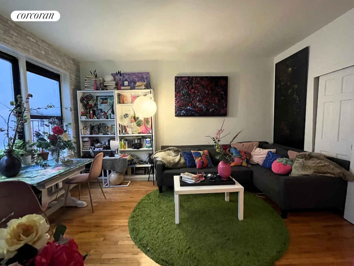 New York City Real Estate | View 261 East 71st Street, 2B | 1 Bed, 1 Bath