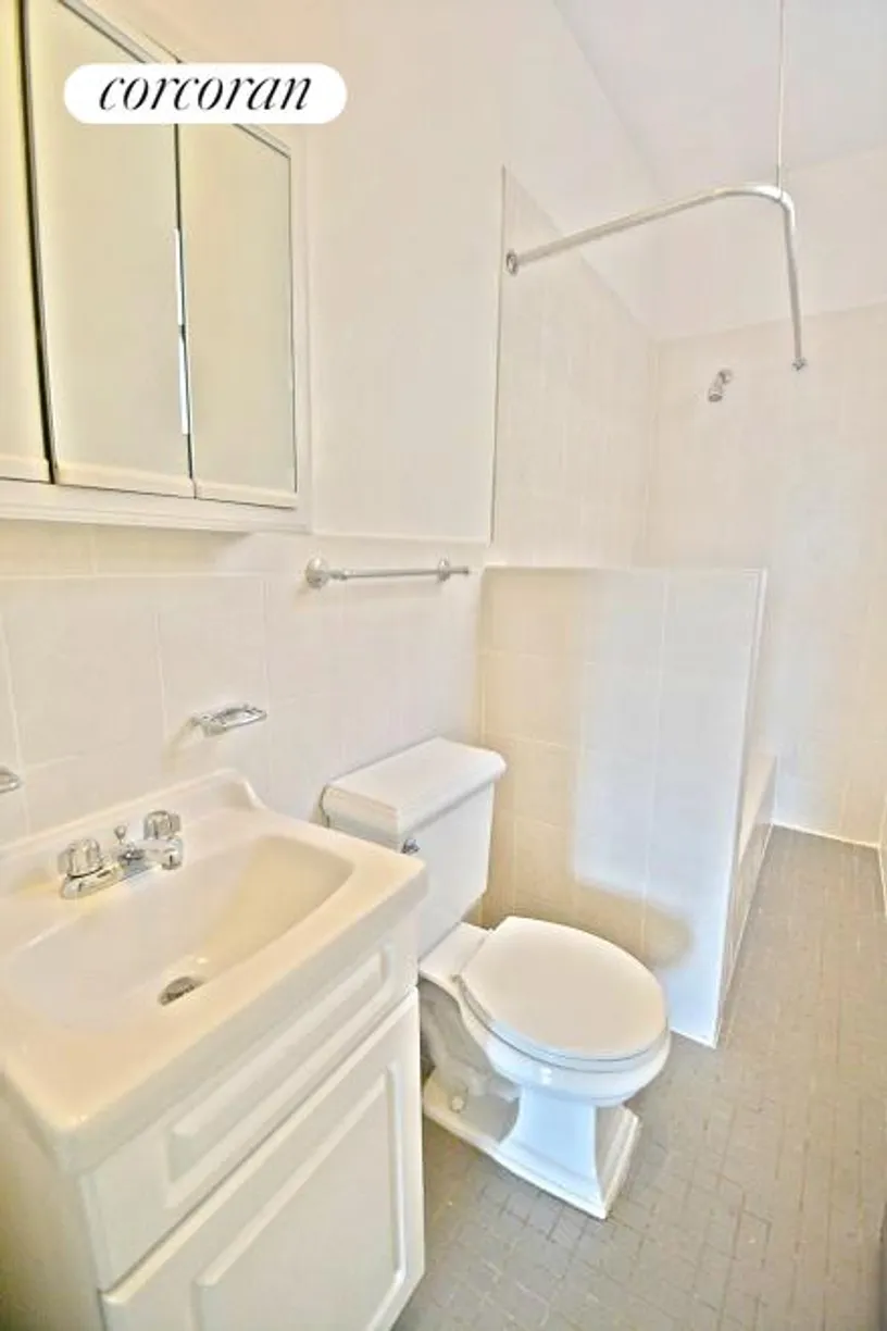 New York City Real Estate | View 1268 Amsterdam Avenue, 5B | room 2