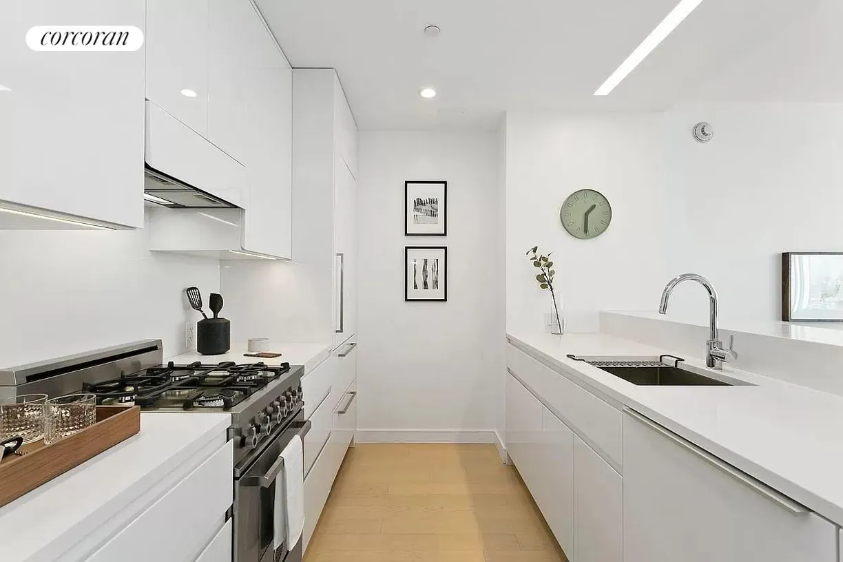 New York City Real Estate | View 29-11 Queens Plaza North, 16F | room 2