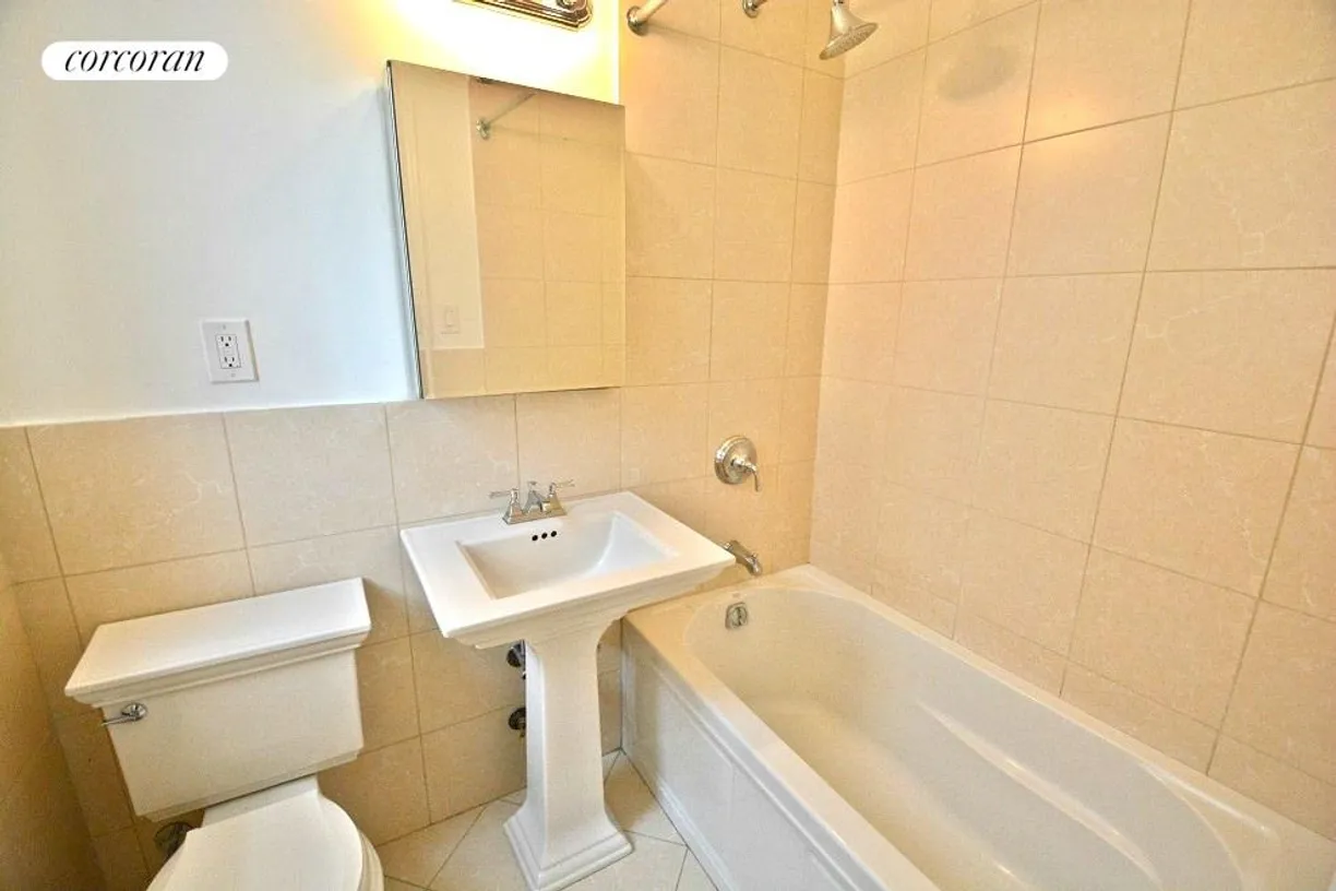 New York City Real Estate | View 25 Lafayette Avenue, 1C | room 2