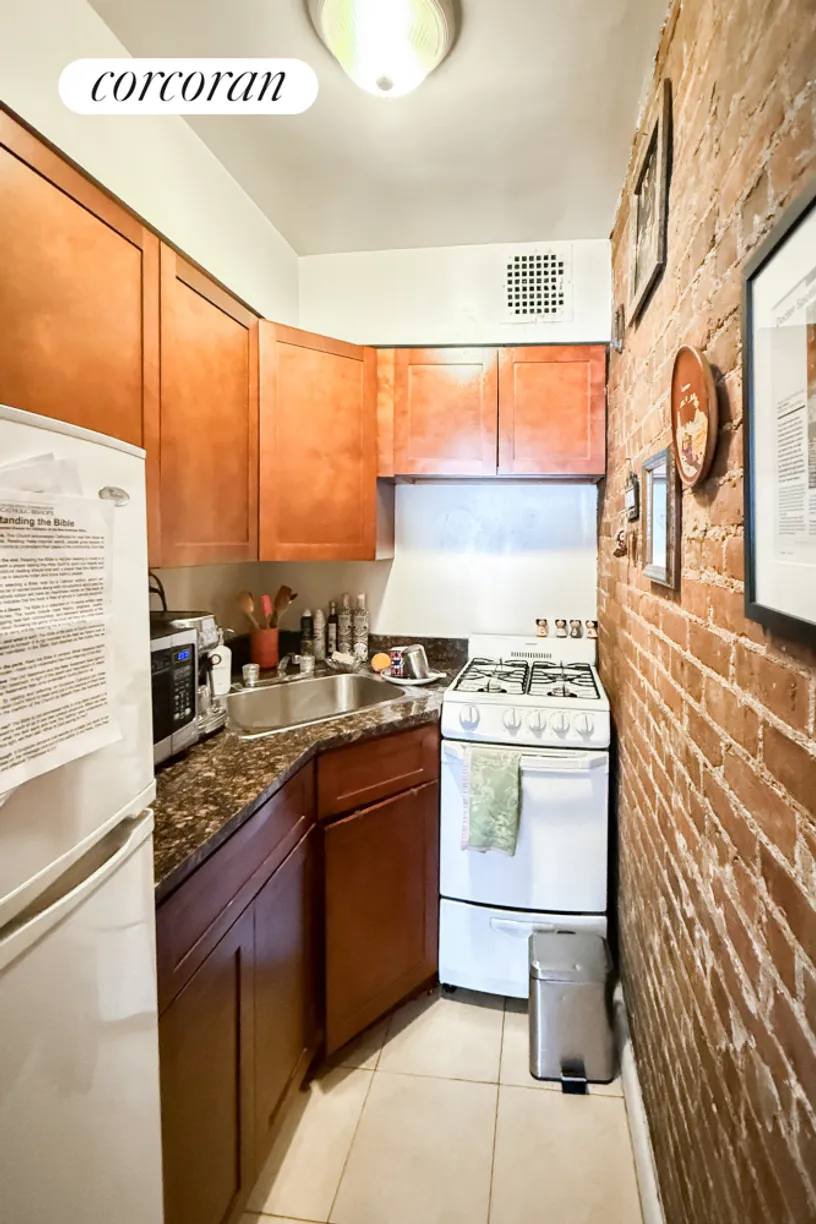 New York City Real Estate | View 127 West 81st Street, A | room 2