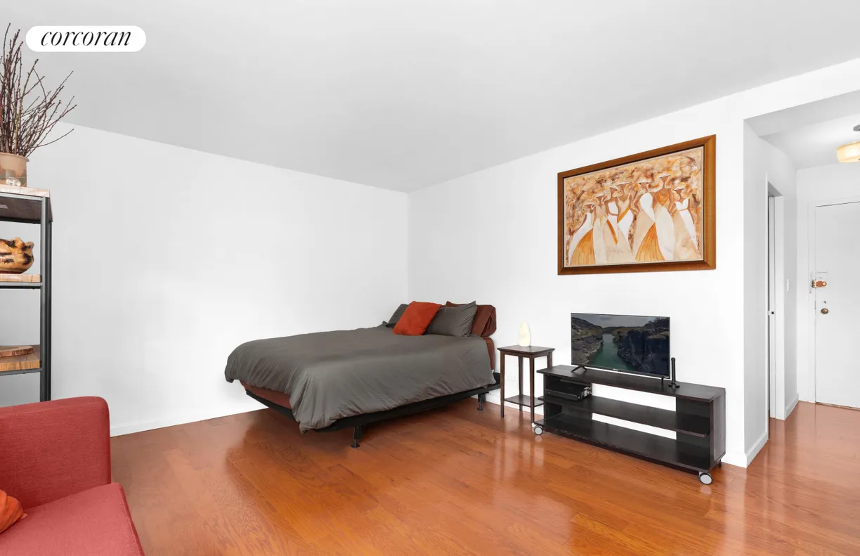 New York City Real Estate | View 100 West 93rd Street, 9E | Living Room