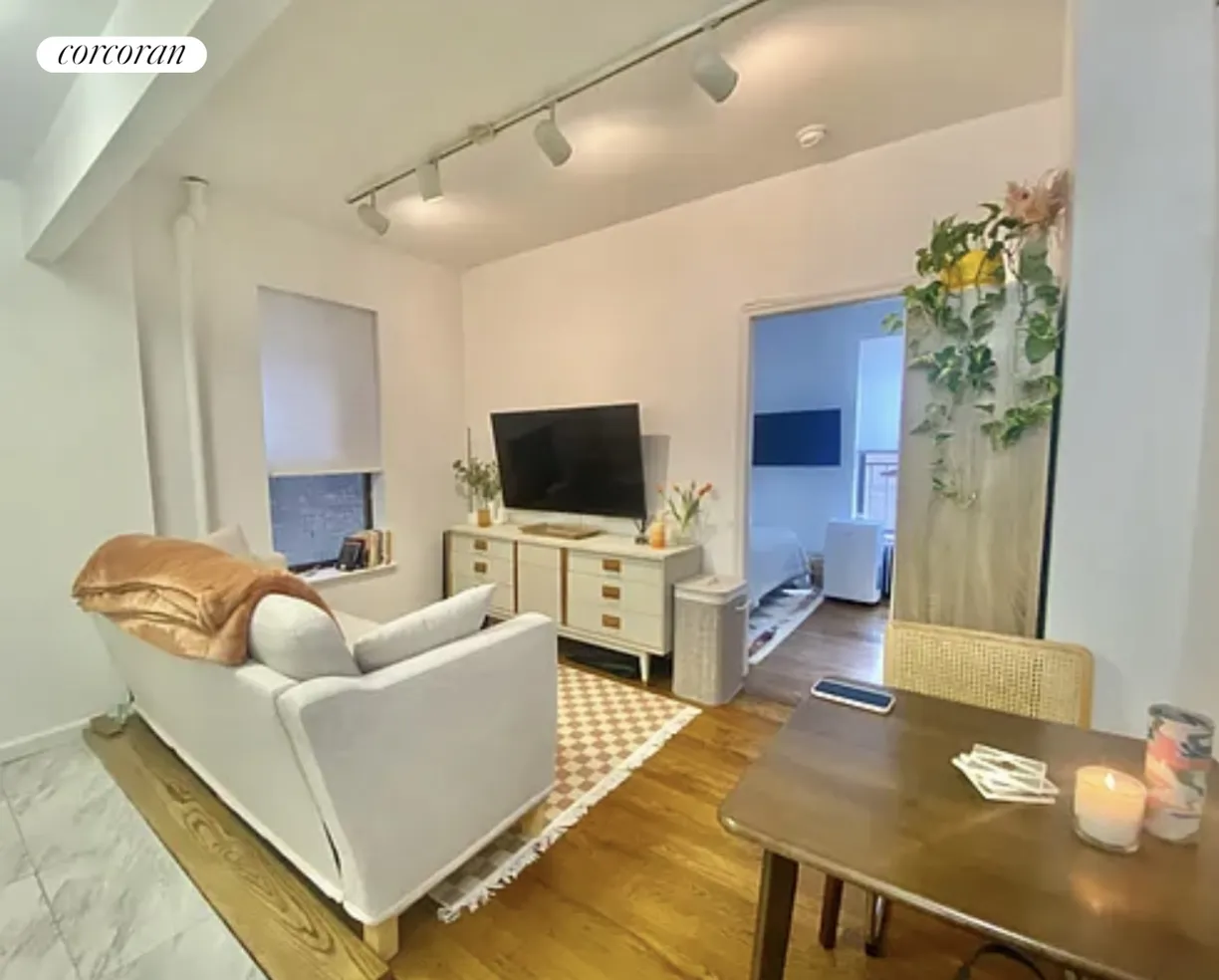 New York City Real Estate | View 338 East 65th Street, 5 | 1 Bed, 1 Bath