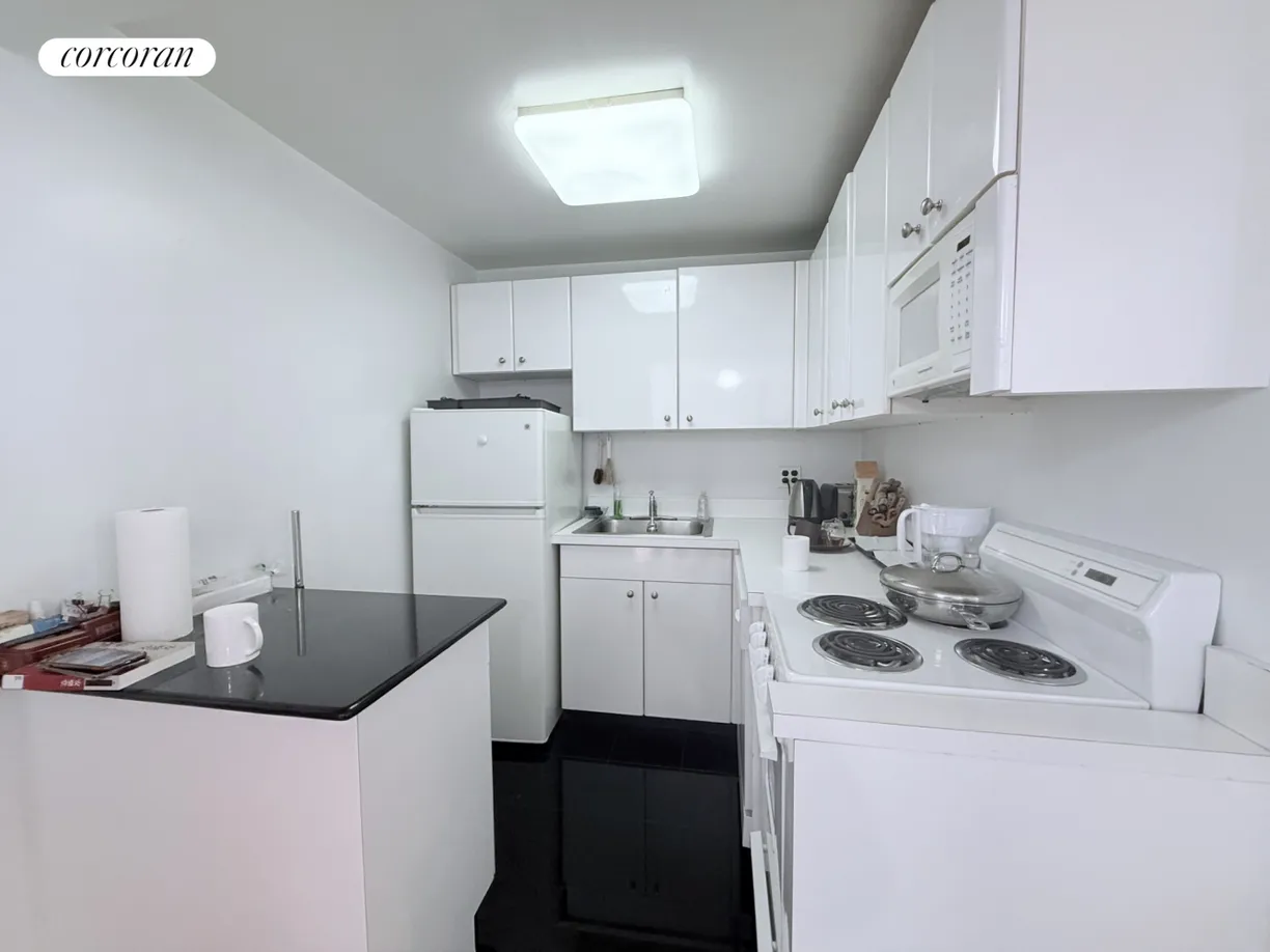 New York City Real Estate | View 117 West 58th Street, PHB | room 1