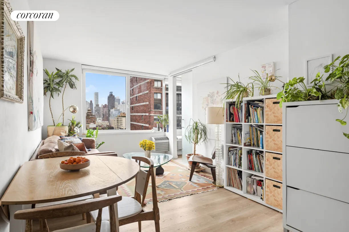 New York City Real Estate | View 353 East 72Nd Street, 21B | 1 Bed, 1 Bath