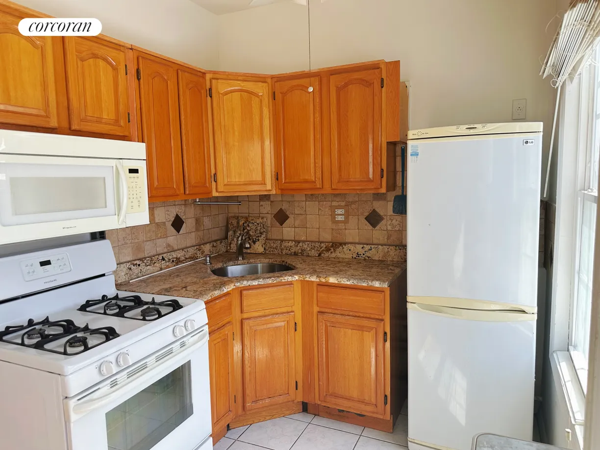 New York City Real Estate | View 208 31st Street, 3 | room 2