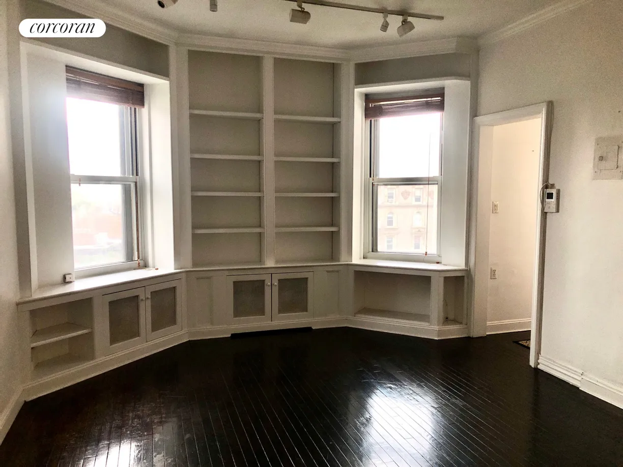 New York City Real Estate | View 55 East 93rd Street, 6C | 1 Bed, 1 Bath