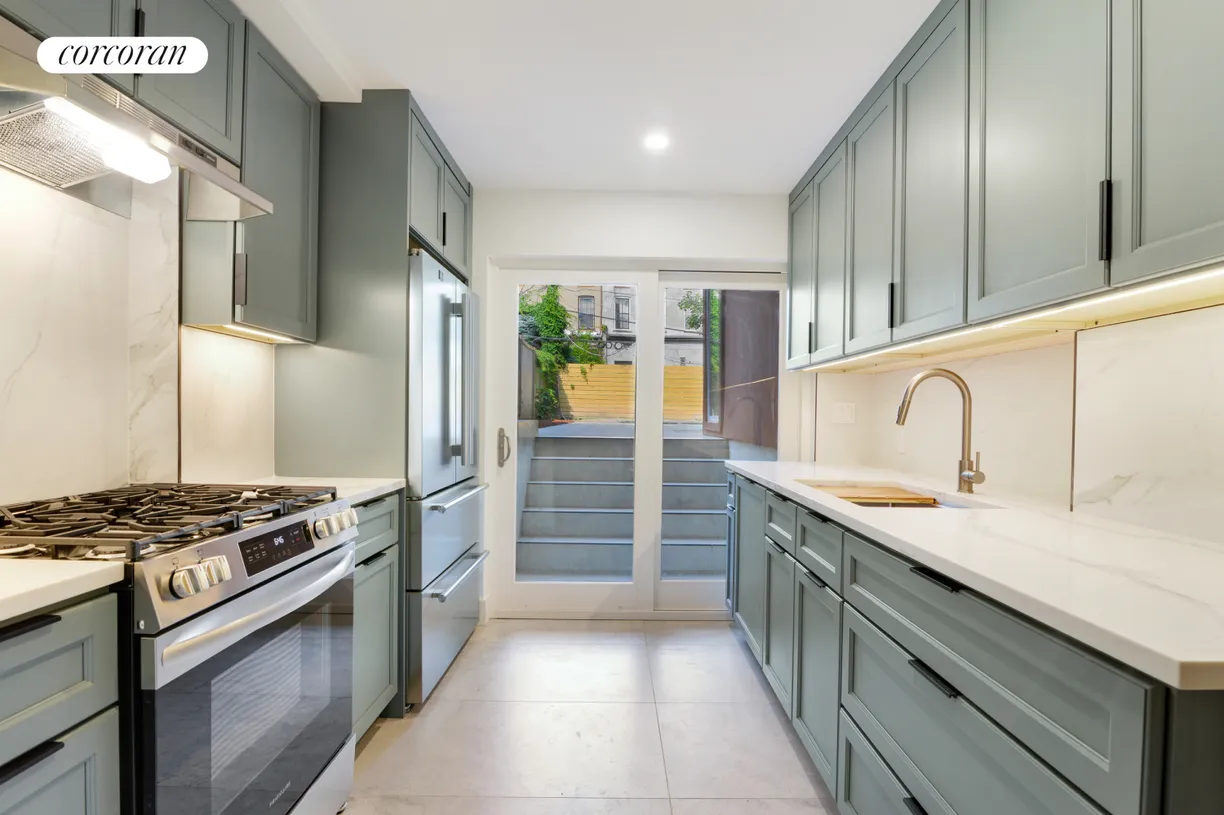 New York City Real Estate | View 366 Clermont Avenue, 1 | 3 Beds, 1 Bath
