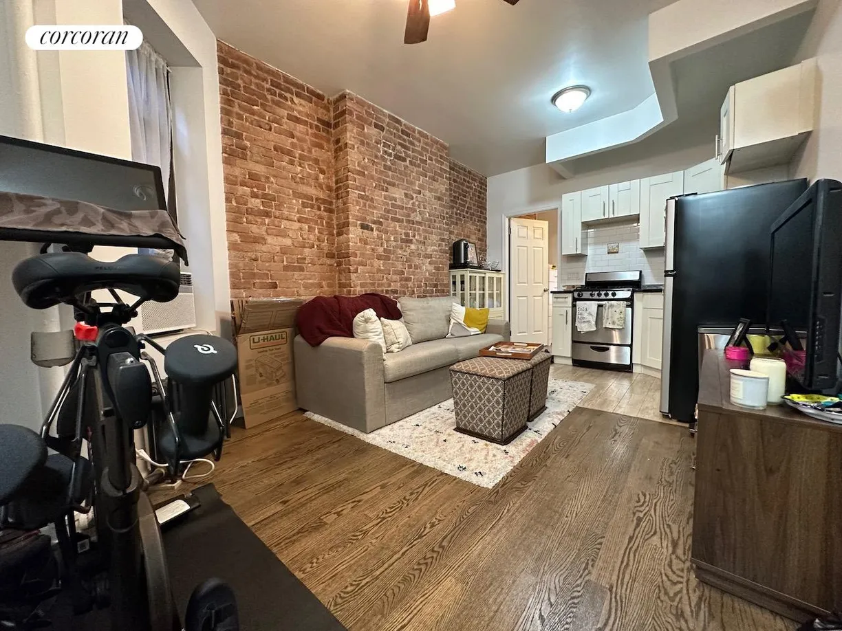 New York City Real Estate | View 15 West 100th Street, 2E | room 1