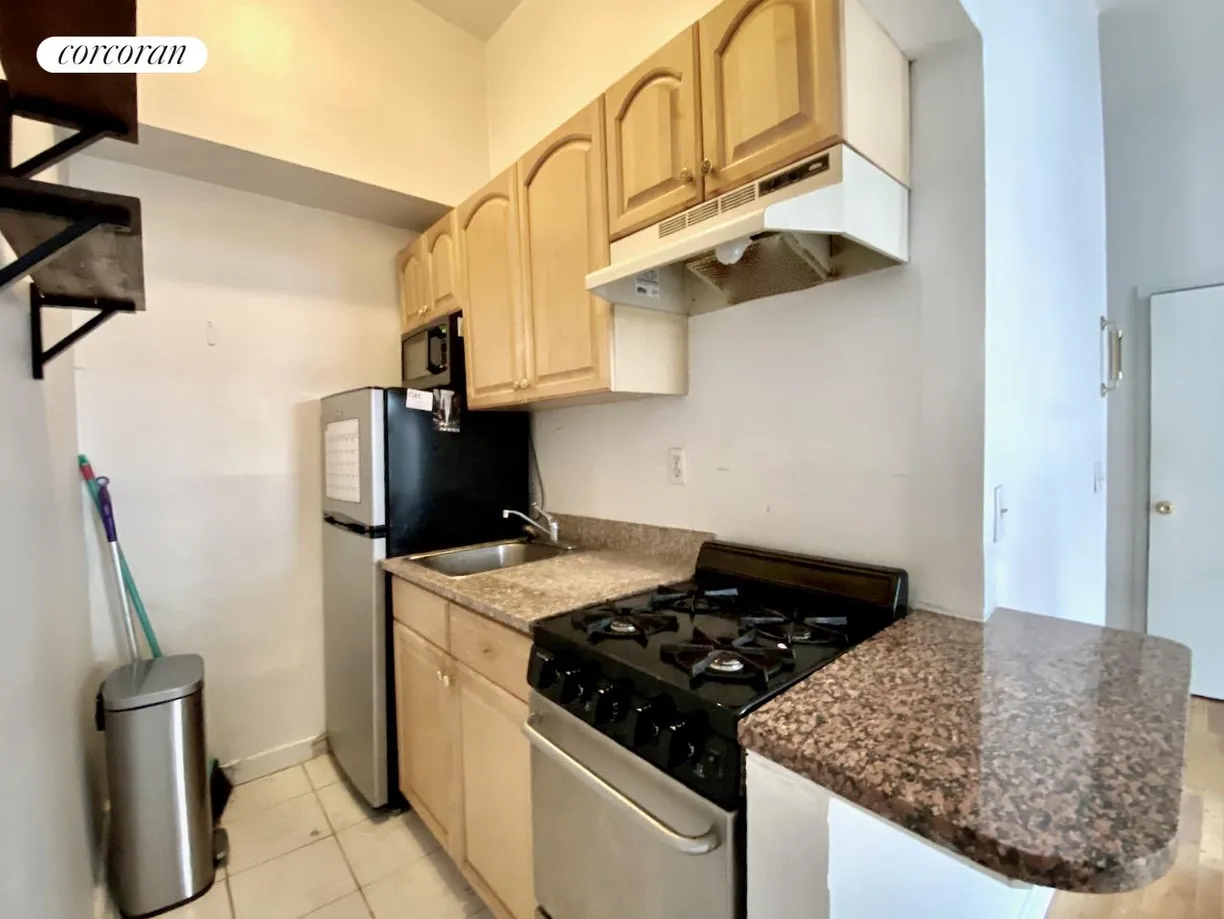 New York City Real Estate | View 13 West 100th Street, 5C | room 2