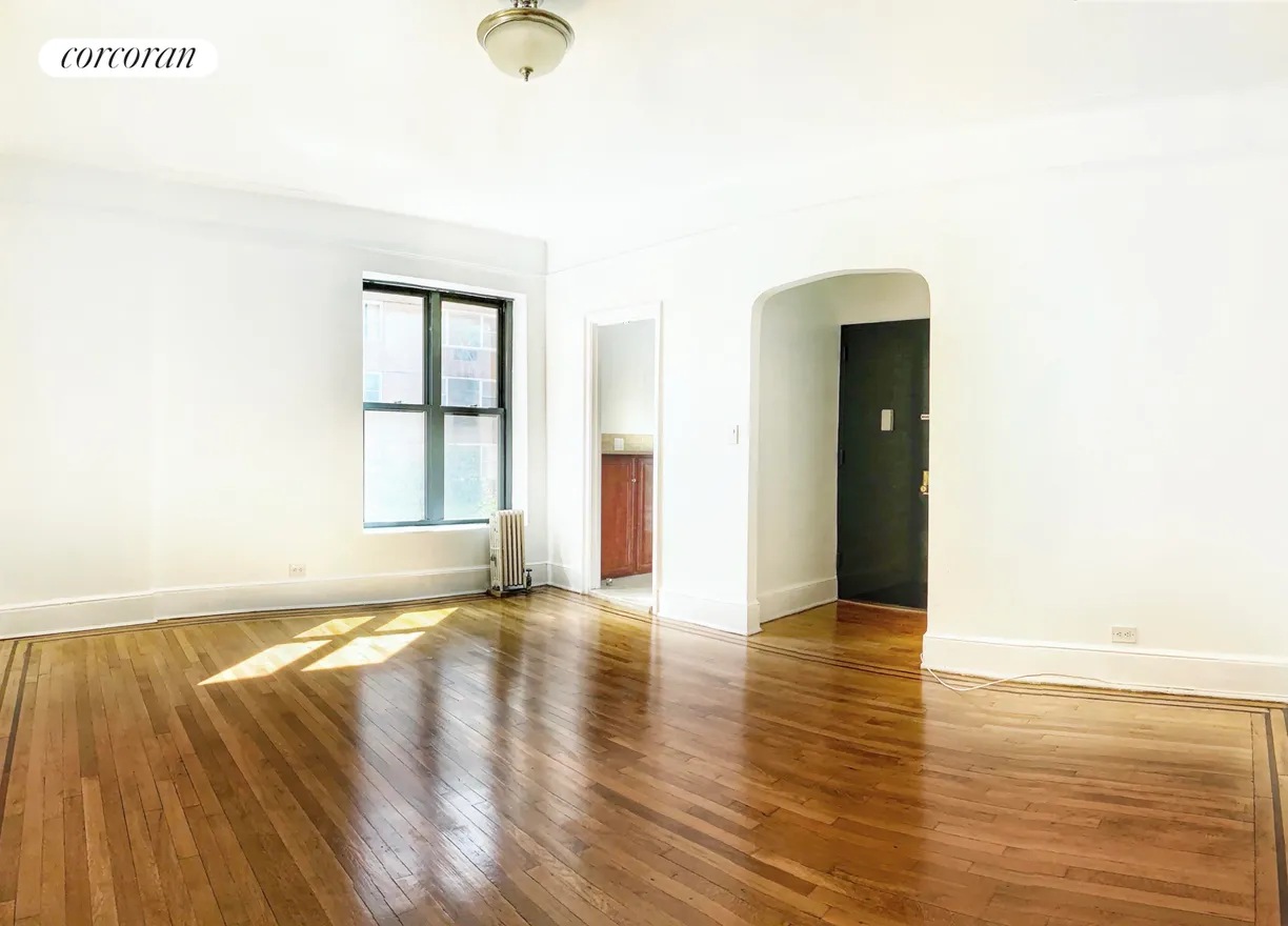 New York City Real Estate | View 135 East 63rd Street, 3E | Living Room