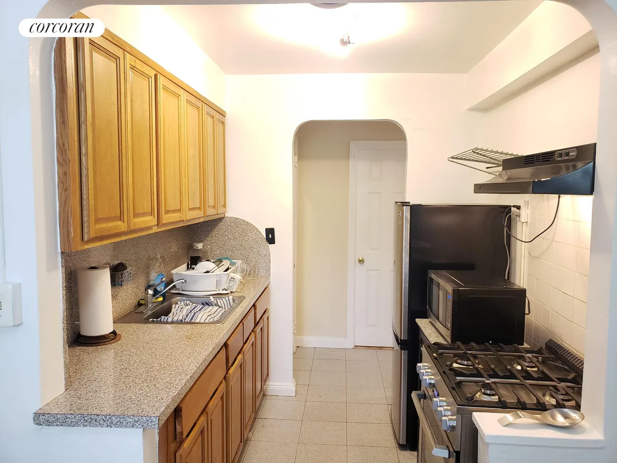 New York City Real Estate | View 2186 Paulding Avenue, 1 | Kitchen