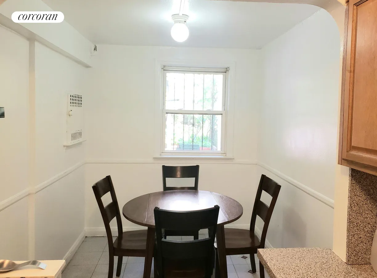 New York City Real Estate | View 2186 Paulding Avenue, 1 | Eat-In-Kitchen