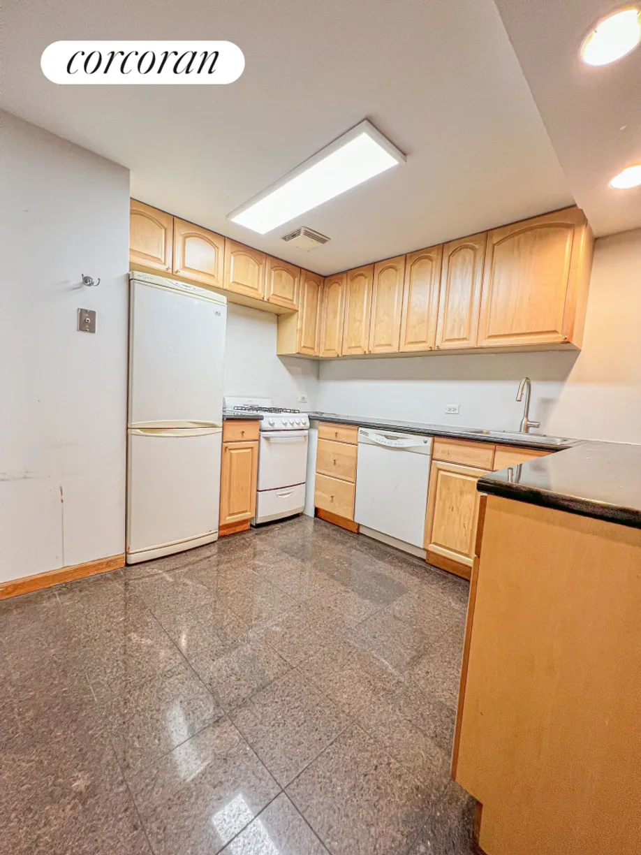 New York City Real Estate | View 25 Avenue C, GA | room 2