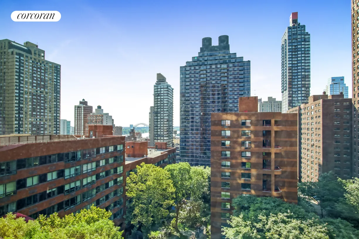 New York City Real Estate | View 200 East 94th Street, 903 | room 2