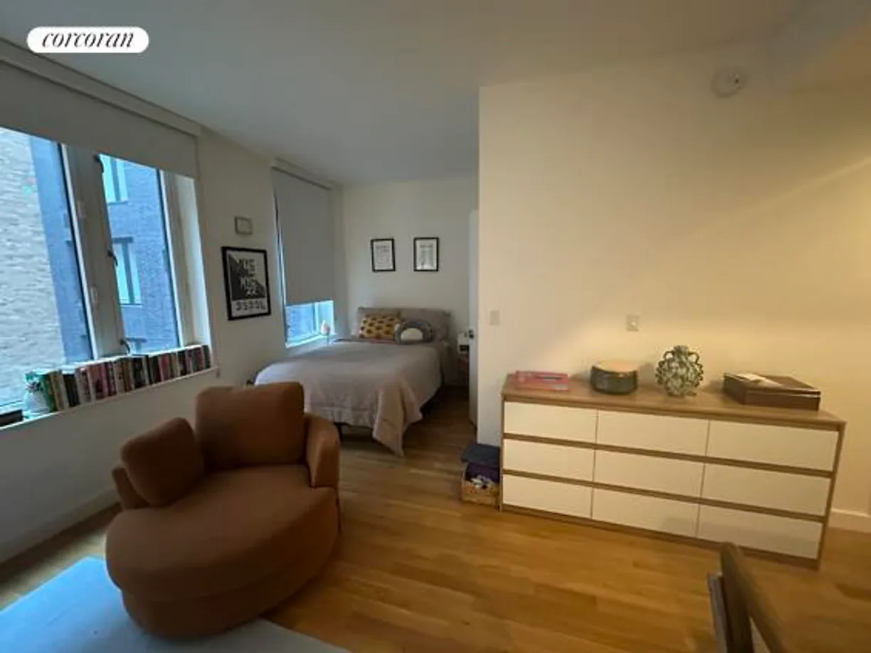 New York City Real Estate | View 501 East 74th Street, 5F | room 1