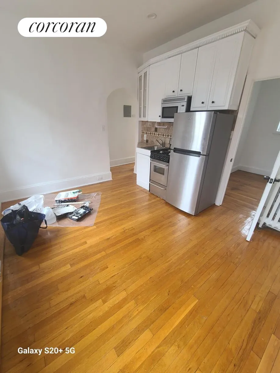 New York City Real Estate | View 220 Waverly Place, 9 | 1 Bed, 1 Bath
