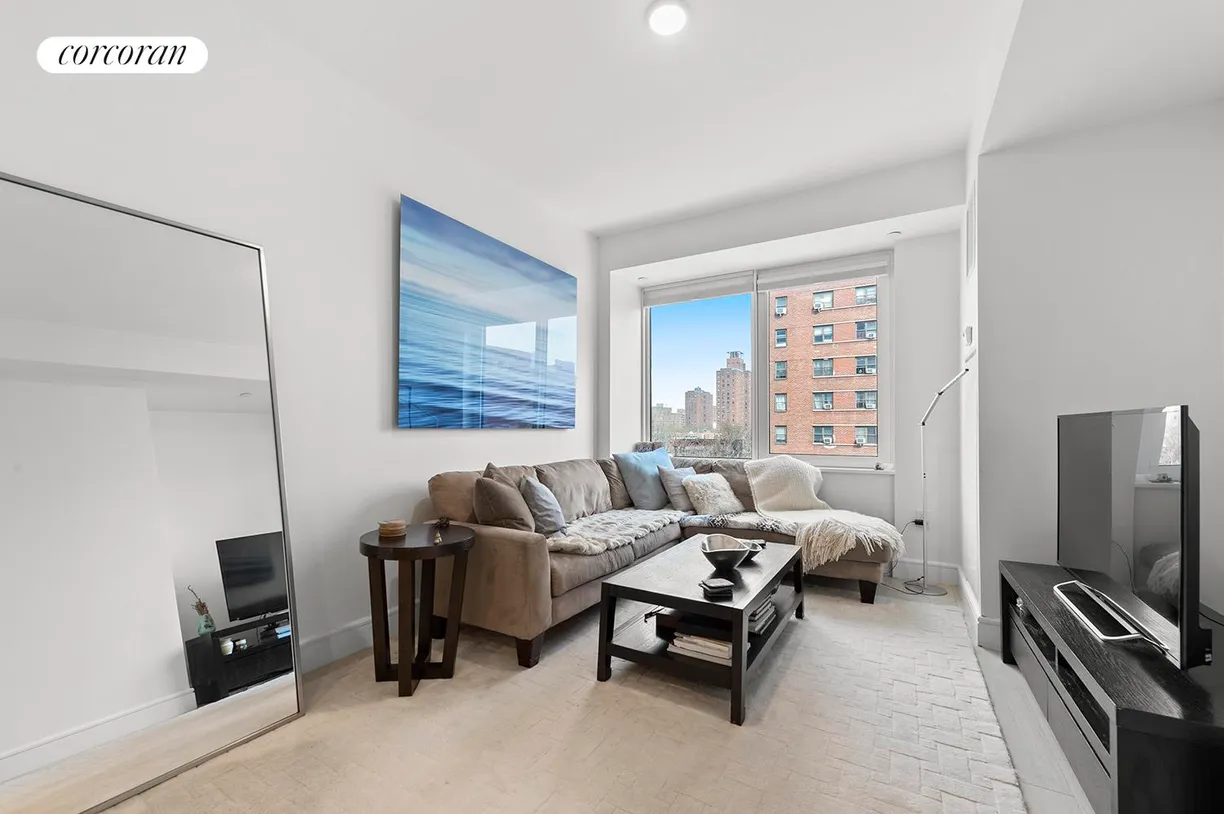 New York City Real Estate | View 1399 Park Avenue, 6F | 1 Bed, 1 Bath