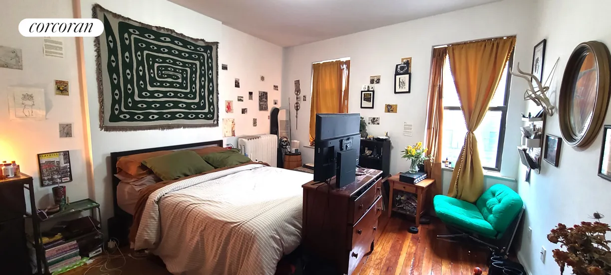 New York City Real Estate | View 21-06 Newtown Avenue, 3 | 3 Beds, 1 Bath