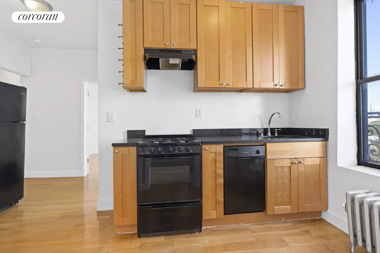 New York City Real Estate | View 180 Borinquen Place, 27 | room 2