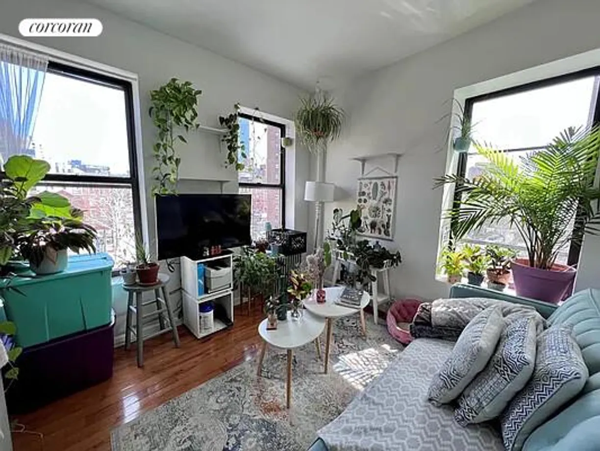 New York City Real Estate | View 31 Oliver Street, 4A | 2 Beds, 1 Bath