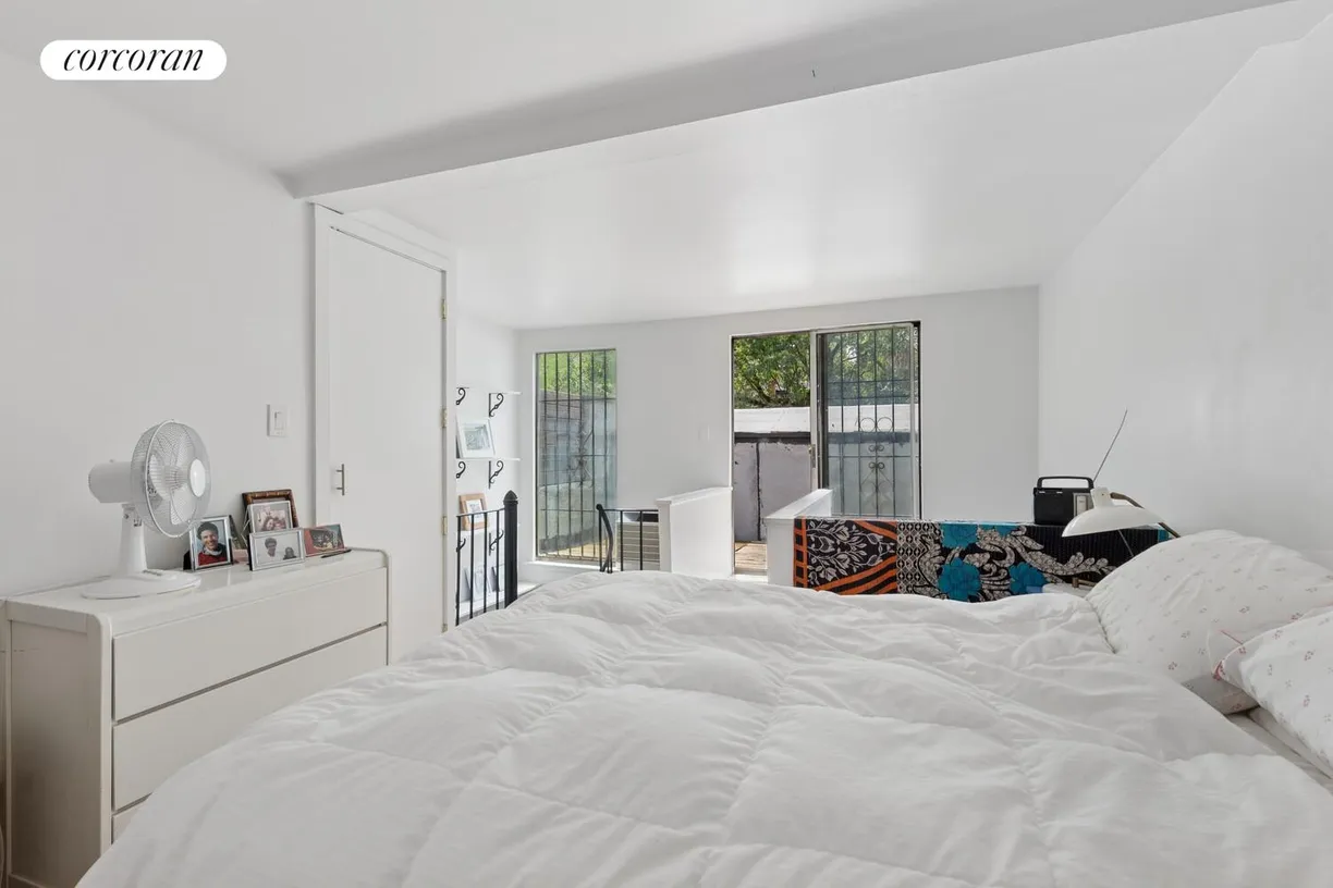 New York City Real Estate | View 27 West 94th Street, 7 | room 2