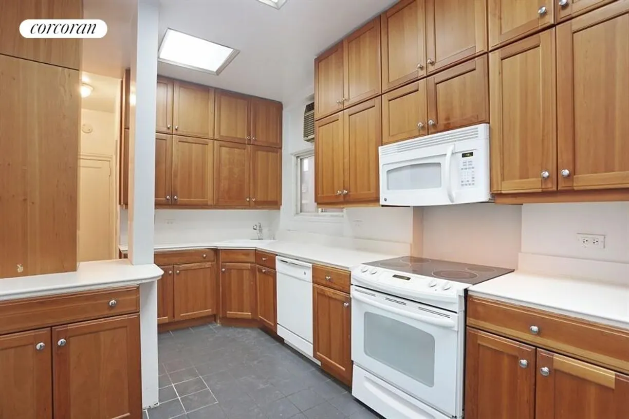 New York City Real Estate | View 525 West End Avenue, 6B | room 2