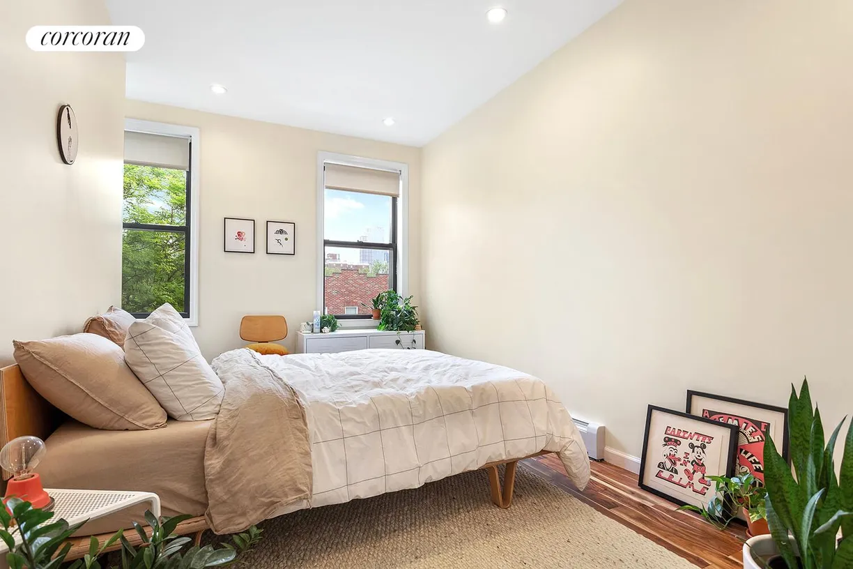 New York City Real Estate | View 466 Sackett Street, 3 | 3 Beds, 1 Bath