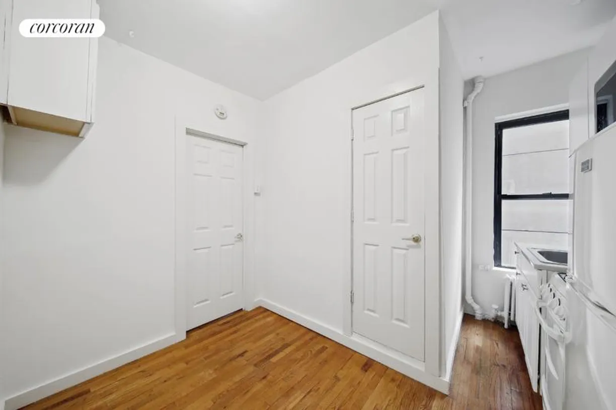 New York City Real Estate | View 242 East 10th Street, 20 | Living Room
