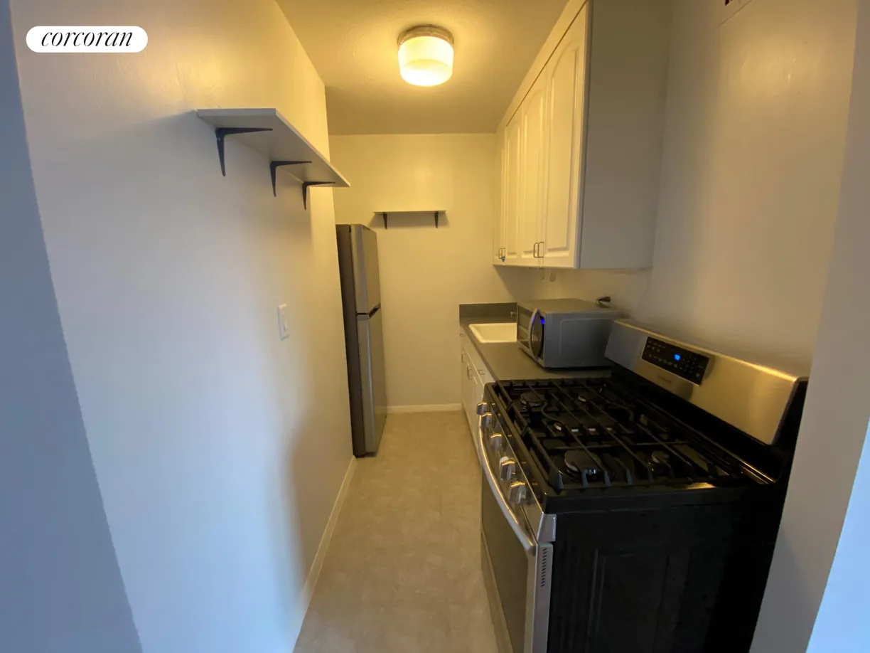 New York City Real Estate | View 1601 Third Avenue, 20B | room 2