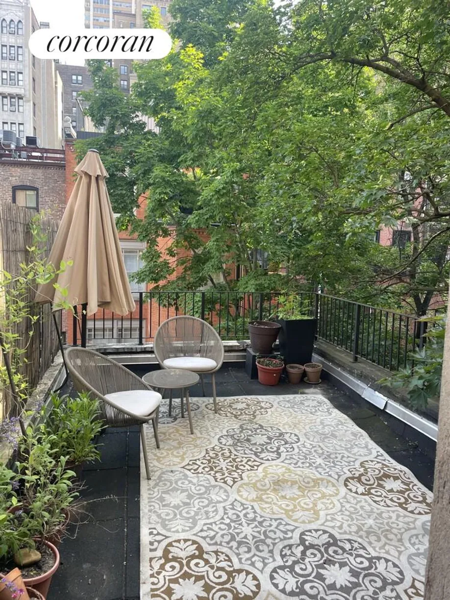 New York City Real Estate | View 25 West 70th Street, 3B | 1 Bed, 1 Bath