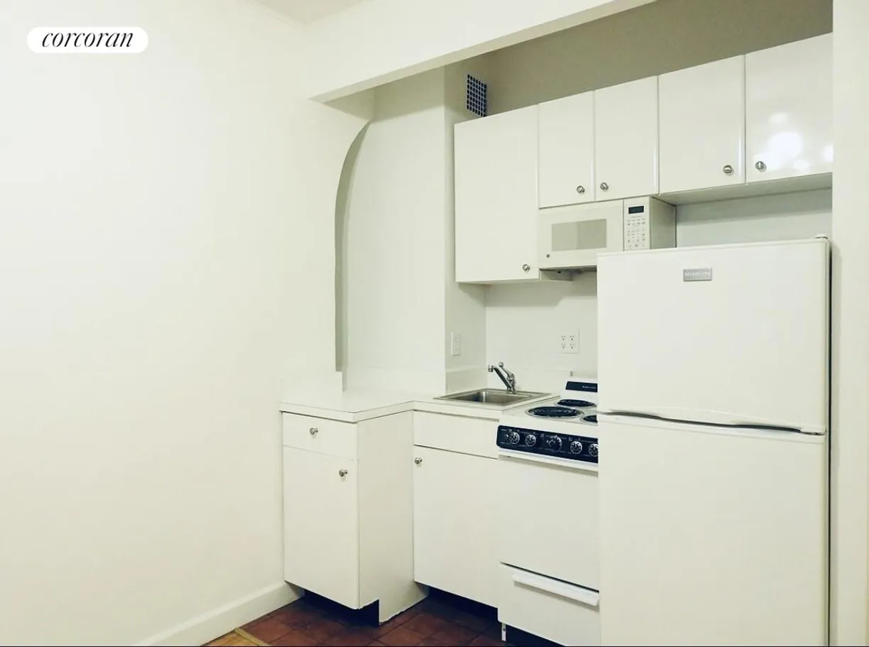 New York City Real Estate | View 117 West 58th Street, 8H | room 1