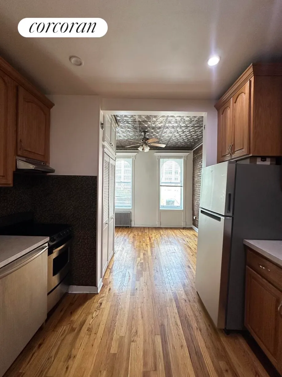 New York City Real Estate | View 349 West Broadway, 16 | room 1