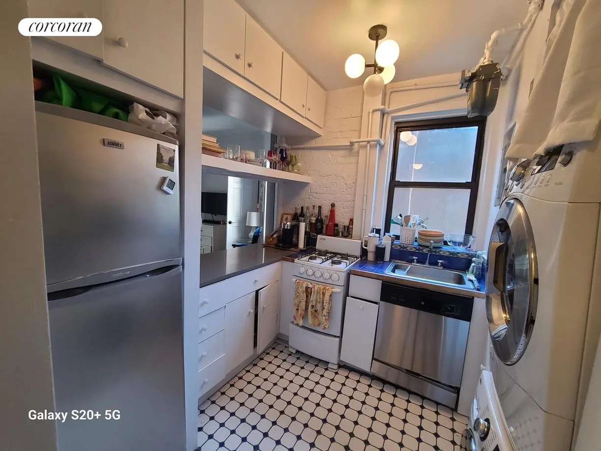 New York City Real Estate | View 2 Jane Street, 3A | 3 Beds, 1 Bath