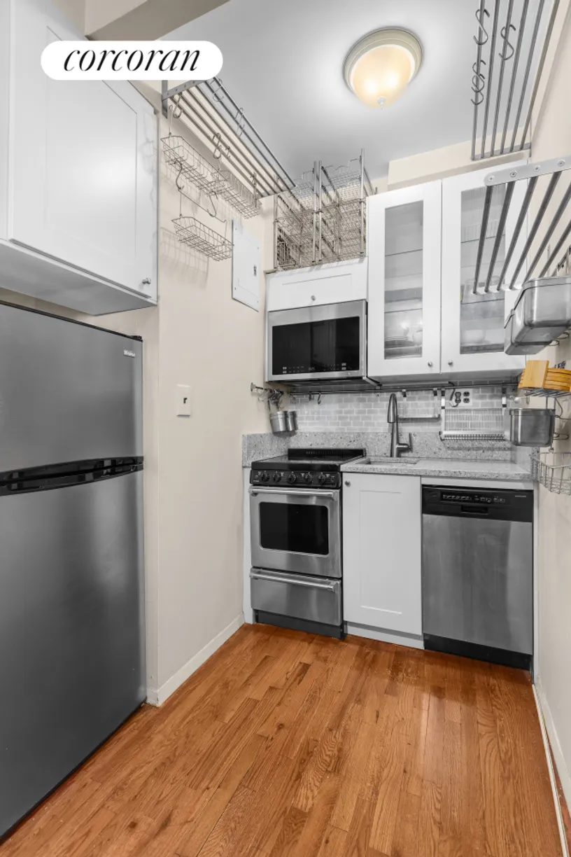 New York City Real Estate | View 160 East 91st Street, 3J | room 2