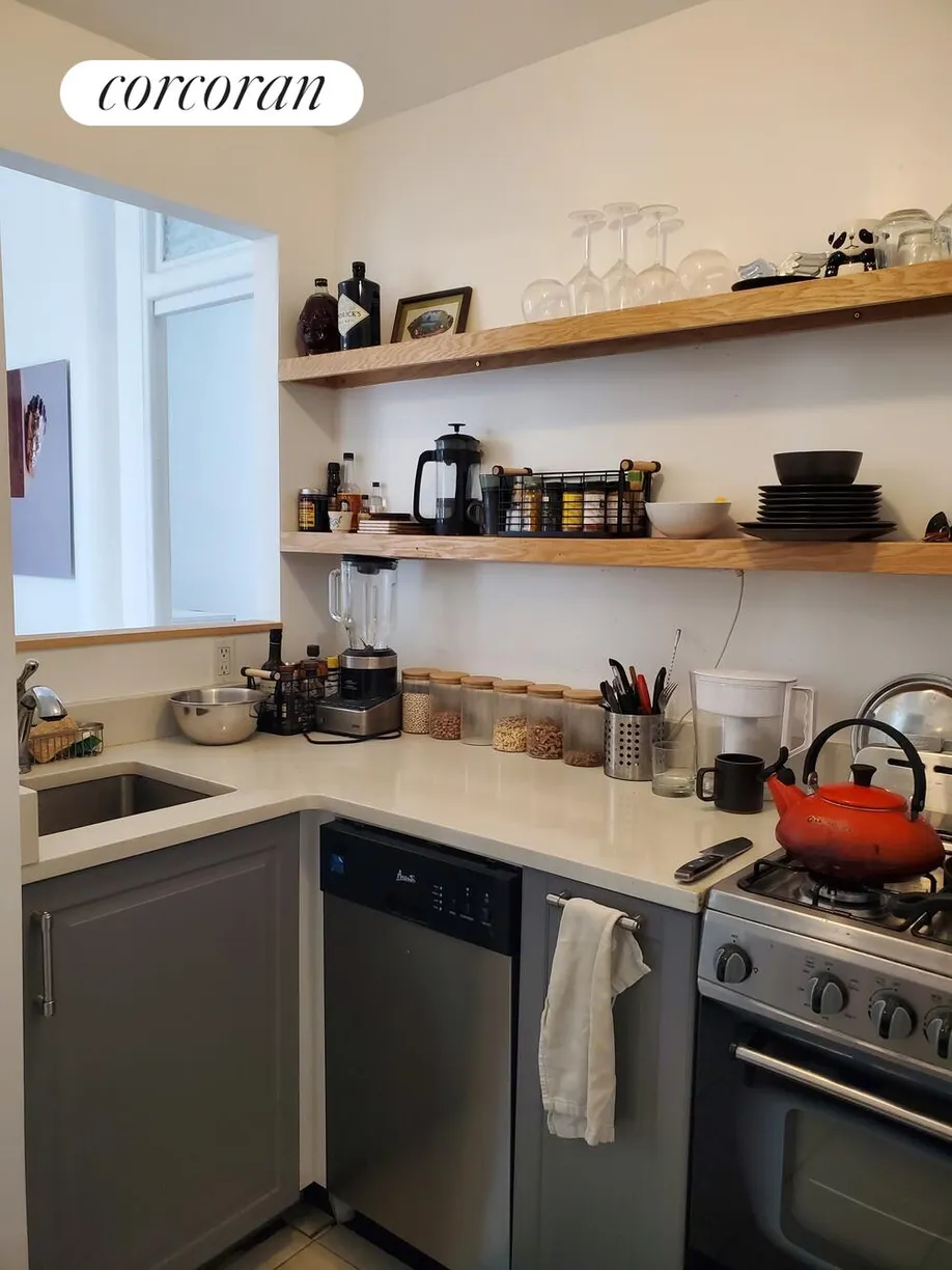 New York City Real Estate | View 517 East 77th Street, 5L | room 1