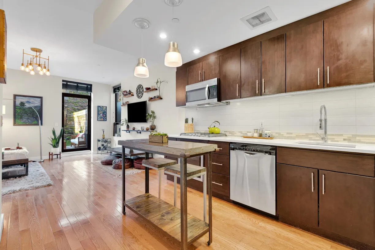 New York City Real Estate | View 557 Lafayette Avenue, 1A | 2 Beds, 1 Bath