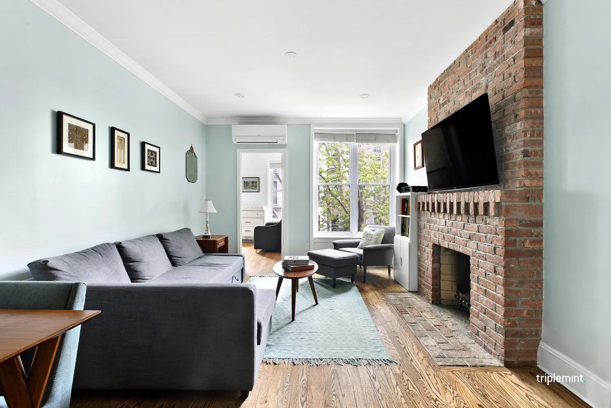 New York City Real Estate | View 559 Warren Street, 2R | 2 Beds, 1 Bath