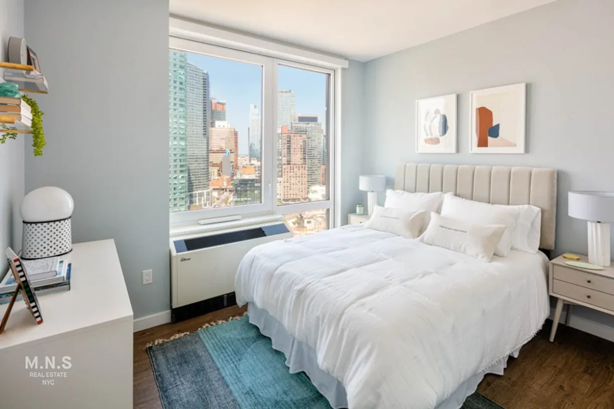 New York City Real Estate | View 22-44 Jackson Avenue, 4501 | 2 Beds, 2 Baths