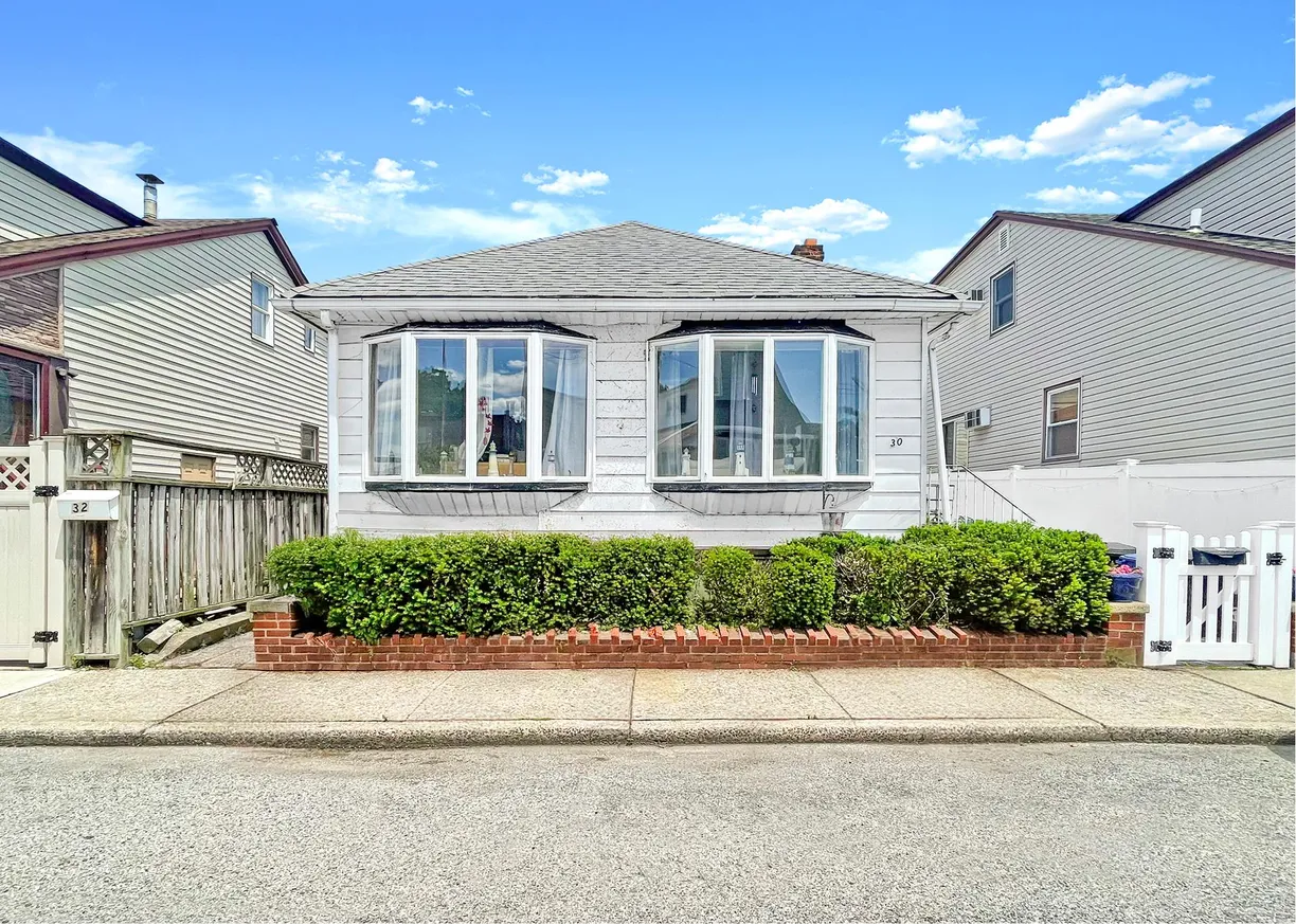 New York City Real Estate | View Ira Court | 3 Beds, 1 Bath