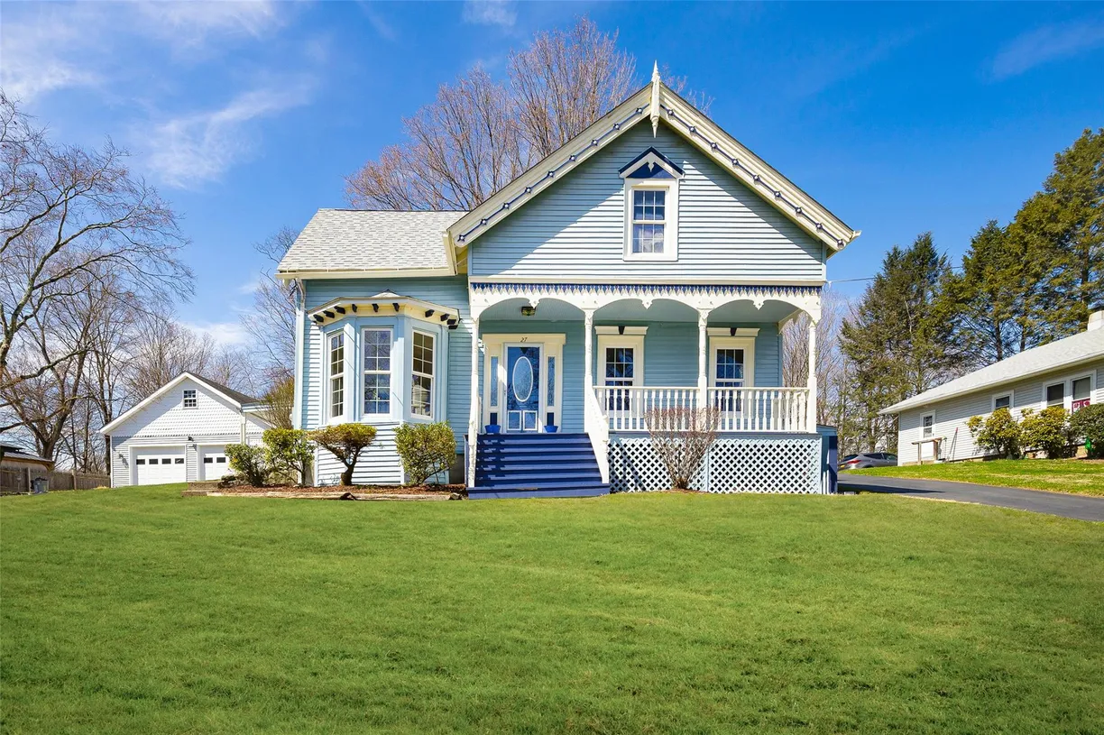 Hudson Valley Real Estate | View 27 Sands Avenue | 3 Beds, 2 Baths
