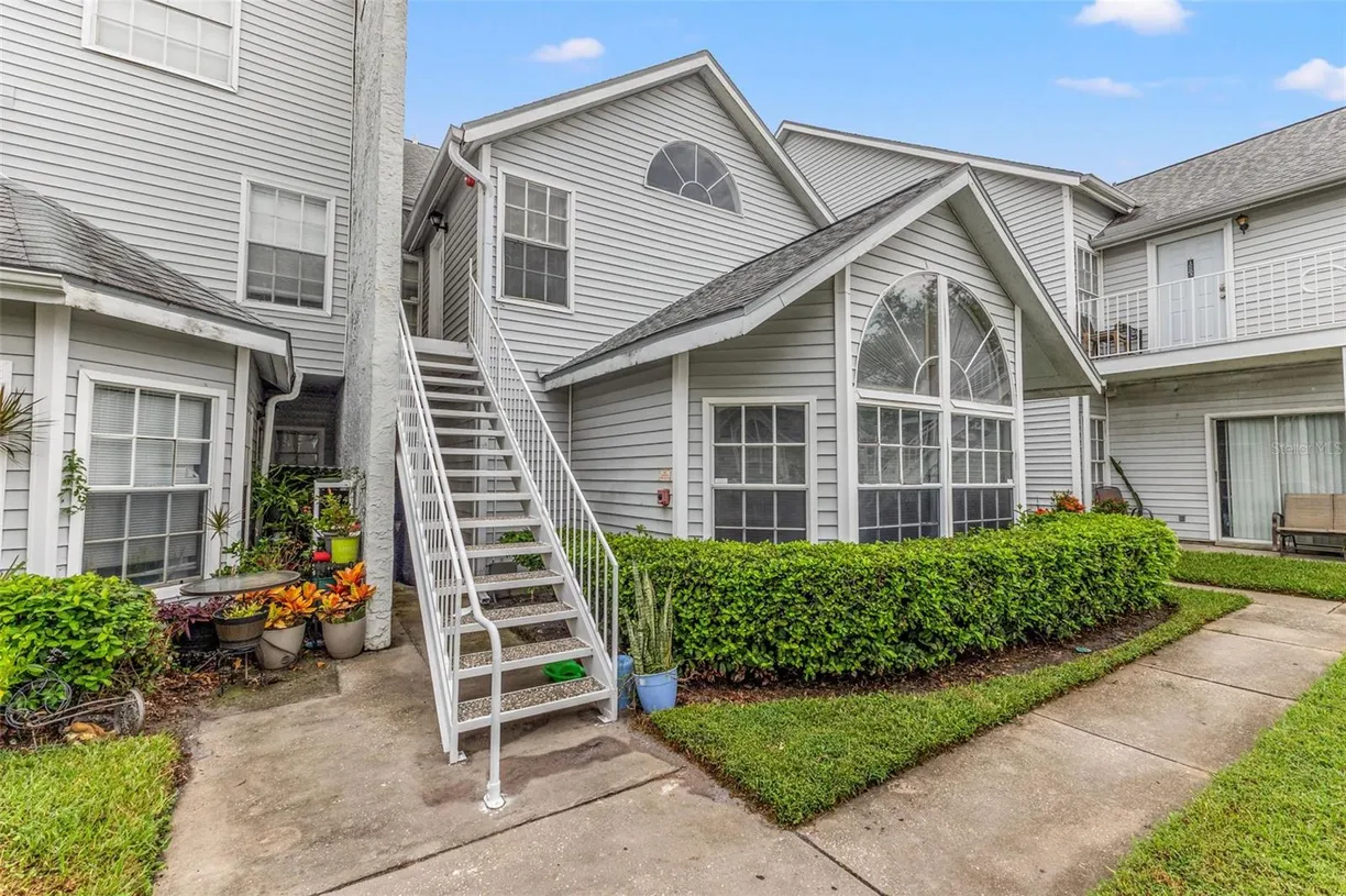Sarasota/St. Petersburg Real Estate | View 12267 Armenia Gables Circle #12267 | 2 Beds, 2 Baths